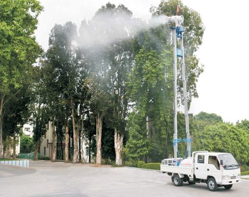 FH-15型遙控升降高射程森防風(fēng)送噴霧機(jī)車